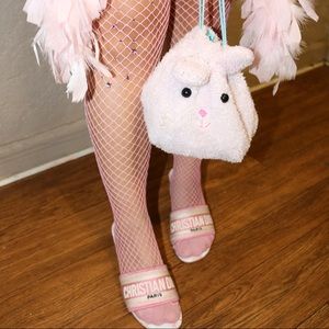 Pink small purse it’s a cute little bunny 🐰 in pink lined, machine washable